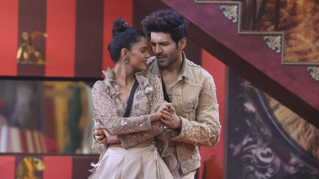 Bigg Boss 16 Shanivaar ka vaar Shehzada Kartik Aaryan in BB House with Farah Khan