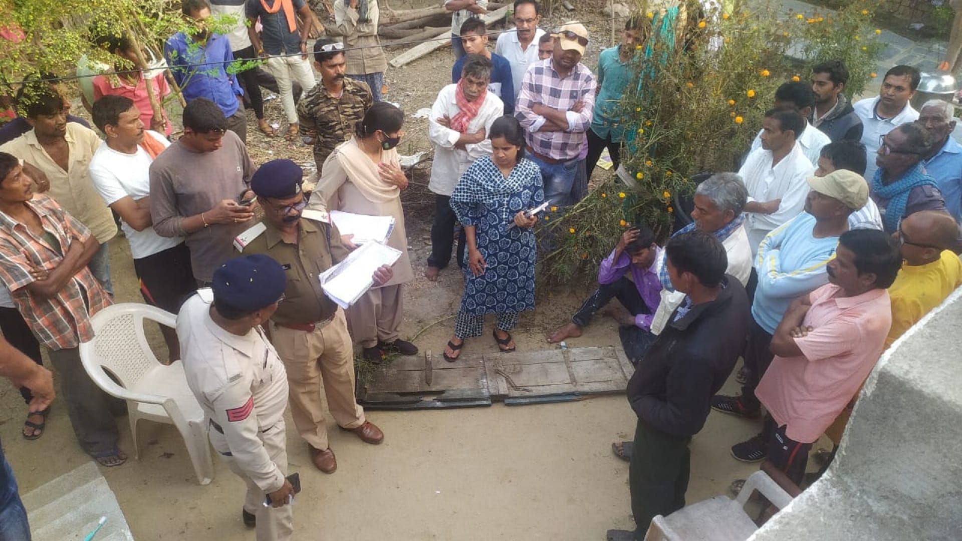 chhattisgarh woman burnt body found in house in balod