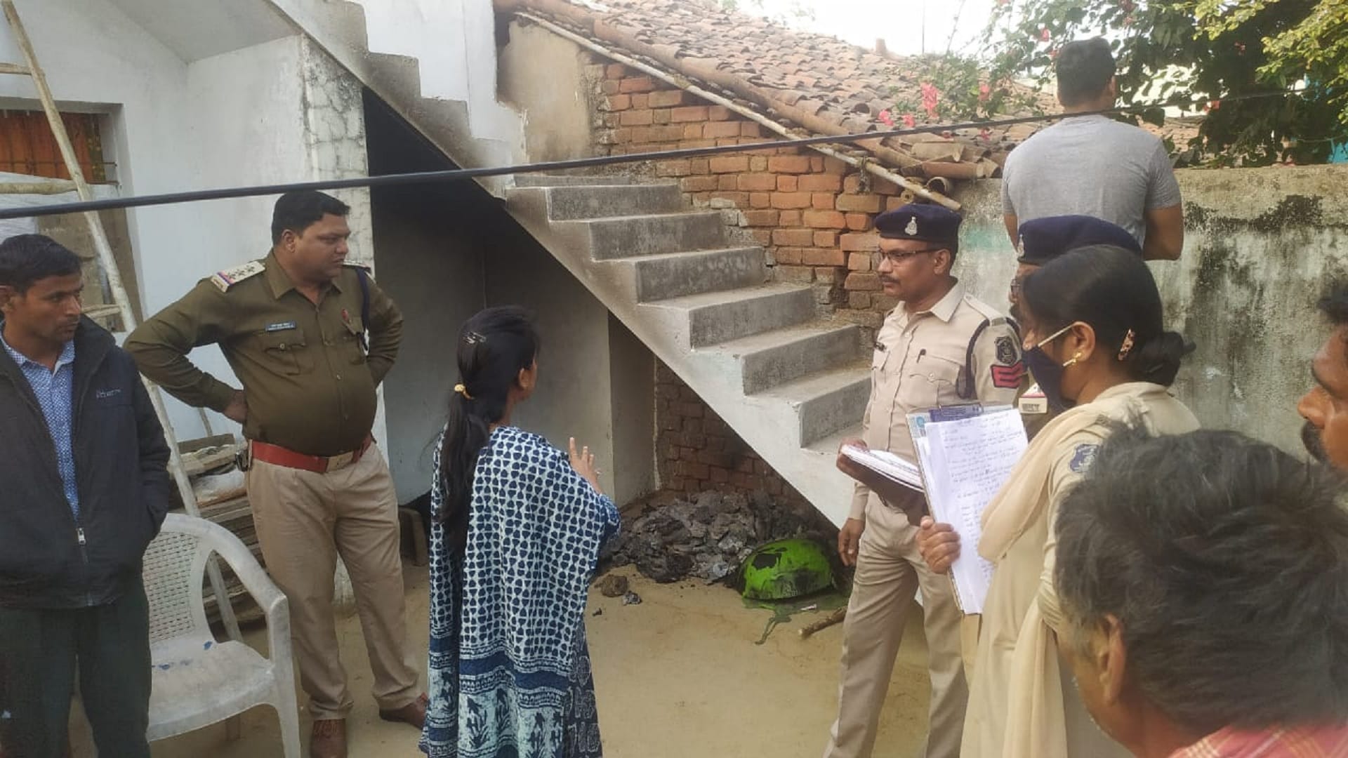 chhattisgarh woman burnt body found in house in balod