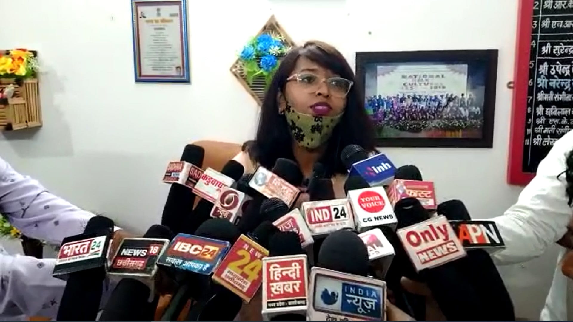 uproar of parents due to disorder in eklavya school in rajnandgaon