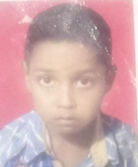 Boat capsized in Gomti, one child died, two survived