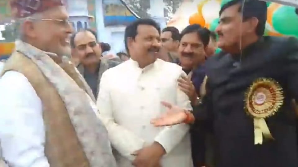 UP Finance and Parliamentary Affairs Minister Suresh Khanna inaugurated the exhibition