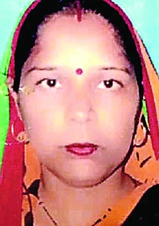 Pilibhit's couple going to Ayodhya died in a road accident in Khutar