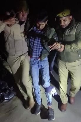 Mathura: 25 thousand prize crook injured in encounter, arrested