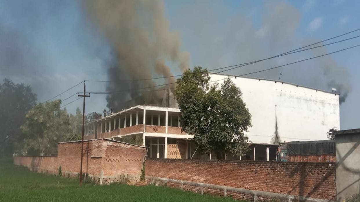 Fire broke out in cold storage due to spark of welding