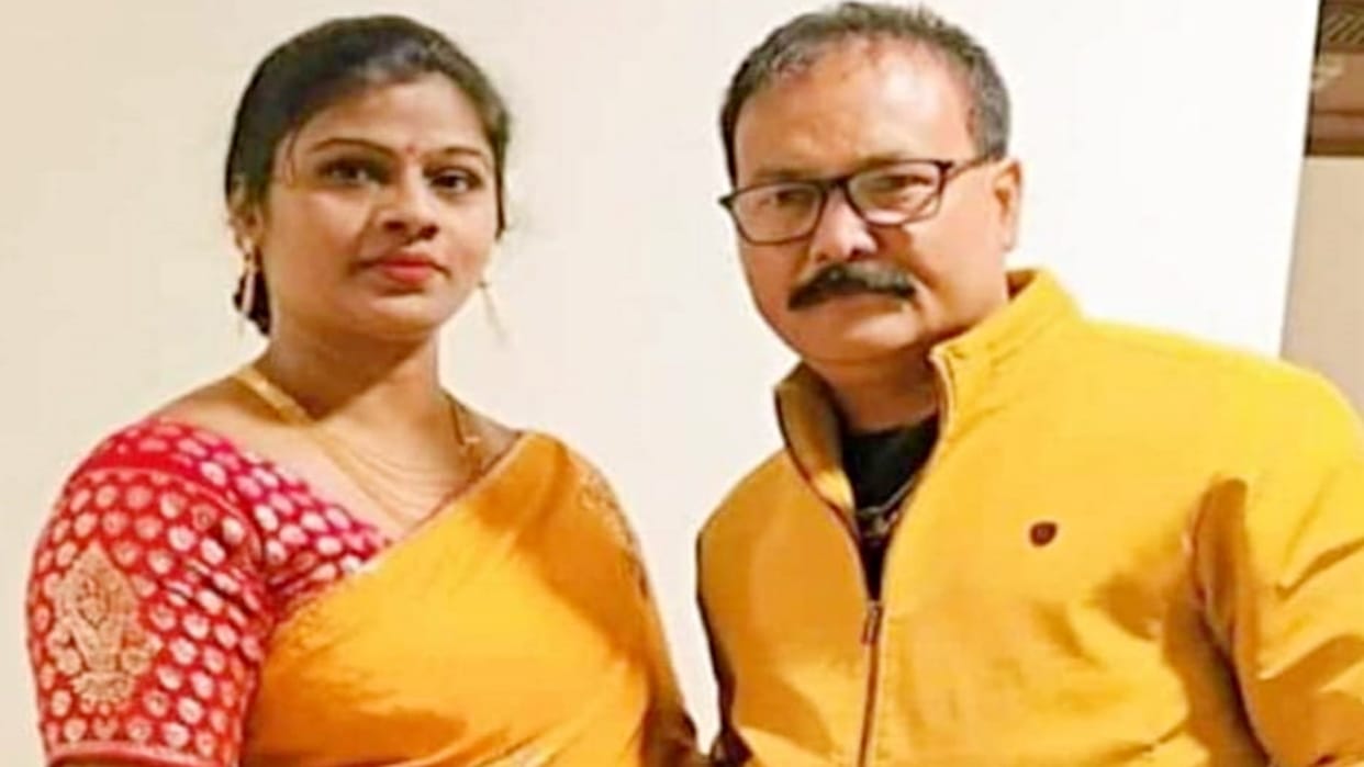 Panna News Panna cloth merchant shot himself along with his wife