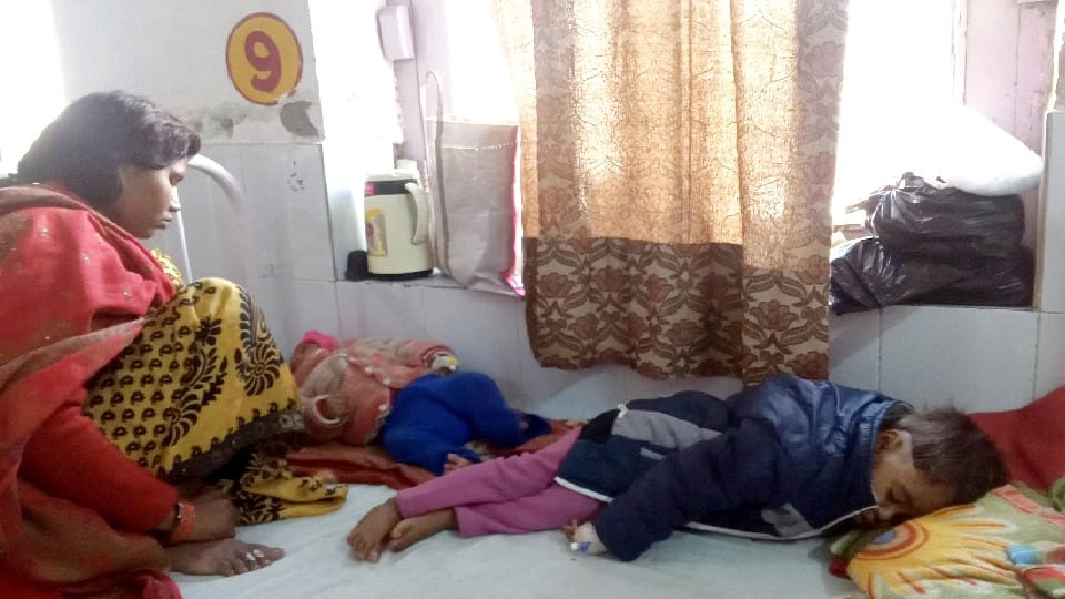 Patients of pneumonia and cold diarrhea are increasing due to moisture in the air