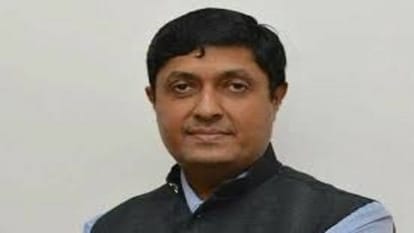 Ujjwal Yadav prepares to contest elections on Congress symbol while in SP, meets Akhilesh