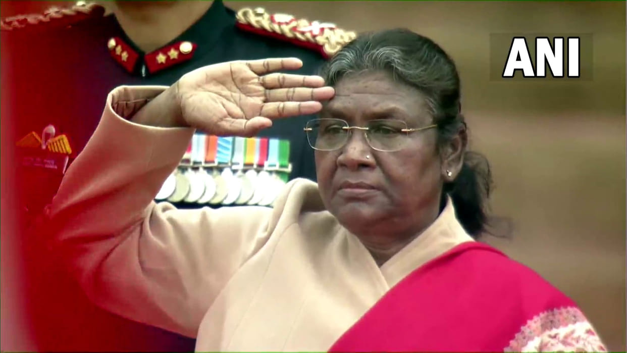President Droupadi Murmu awarded RPF-RPSF personnel with Jeevan Raksha Padak awards