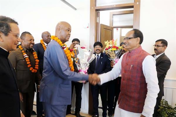 MP News: Tanzanian delegation planted a sapling with CM, CM said – The process of goodwill between us is old