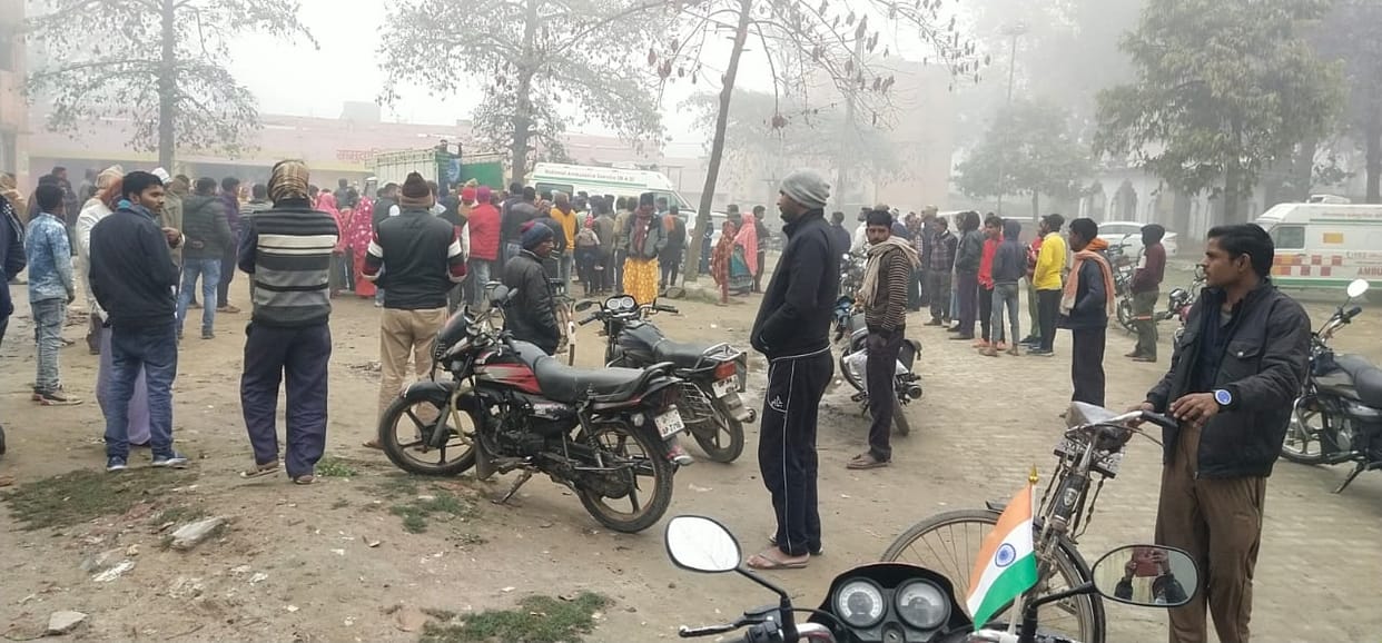 Sitapur News: Bike rider dies due to head injury due to collision with unknown vehicle in dense fog