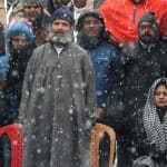 कश्मीर में फिरन पहने राहुल गांधी