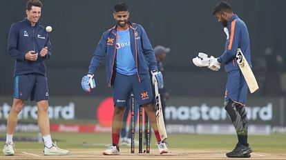 IND vs NZ 2nd T20I: Hardik Pandya angry with Lucknow's pitch, said after victory over New Zealand – it is not worth T20 Mitchell Santner, Suryakumar Yadav and Hardik Pandya watching the Lucknow pitch