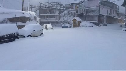 Snow in higher reaches of district including Jakhu in Shimla National Highway-5 closed between Kufri and Fagu