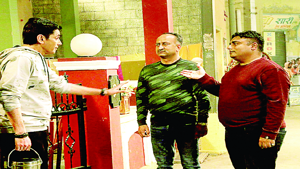 Aligarh Sumit Saraf and Sanjay Maheshwar seen in Bhabhiji Ghar Par Hain serial