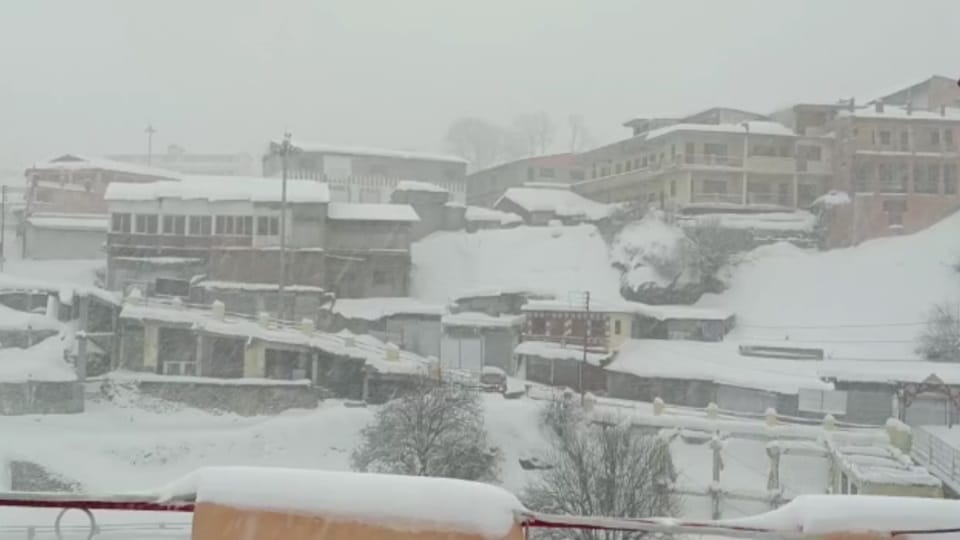 Snowfall In Badrinath Kedarnath and Other Hilly Areas of Uttarakhand Amazing Photos