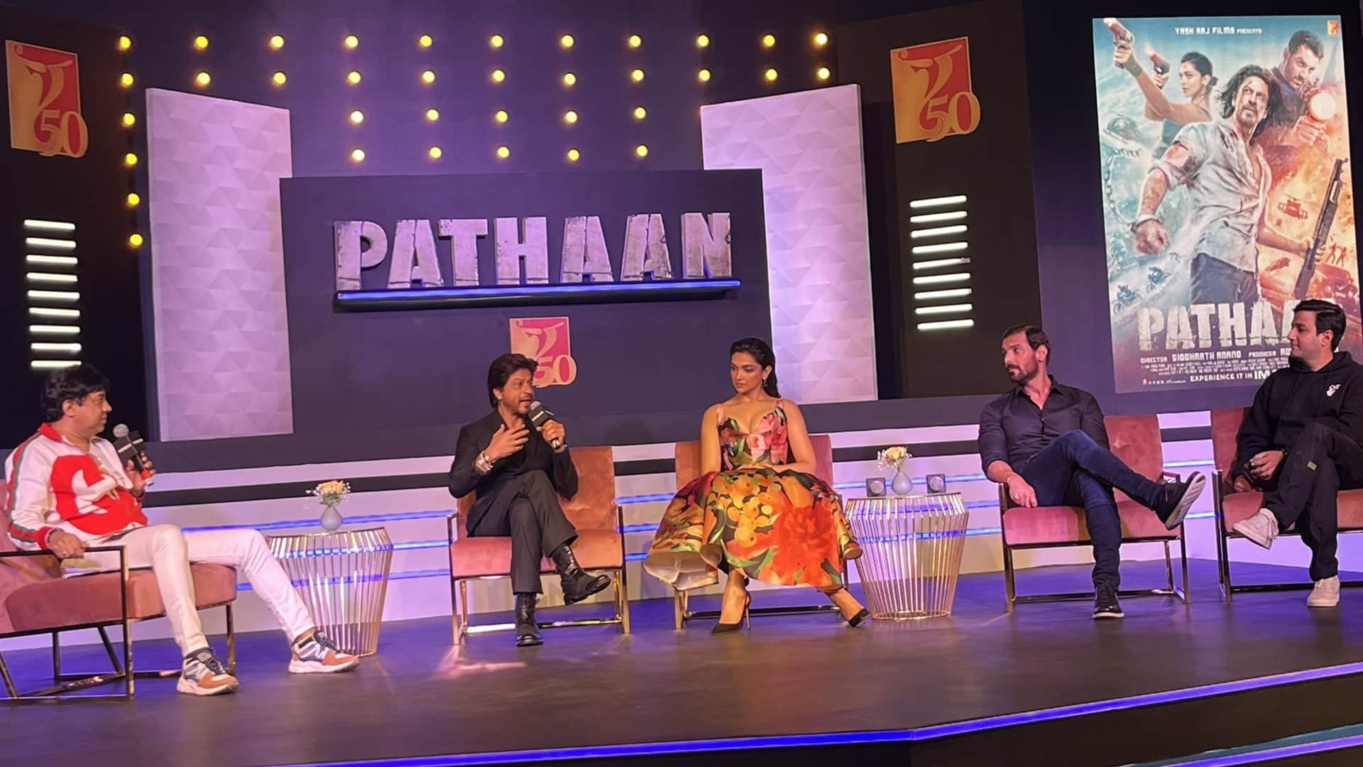 Deepika Padukone: Pathaan Actress thanked shahrukh khan for gettig a hit after five years on box office