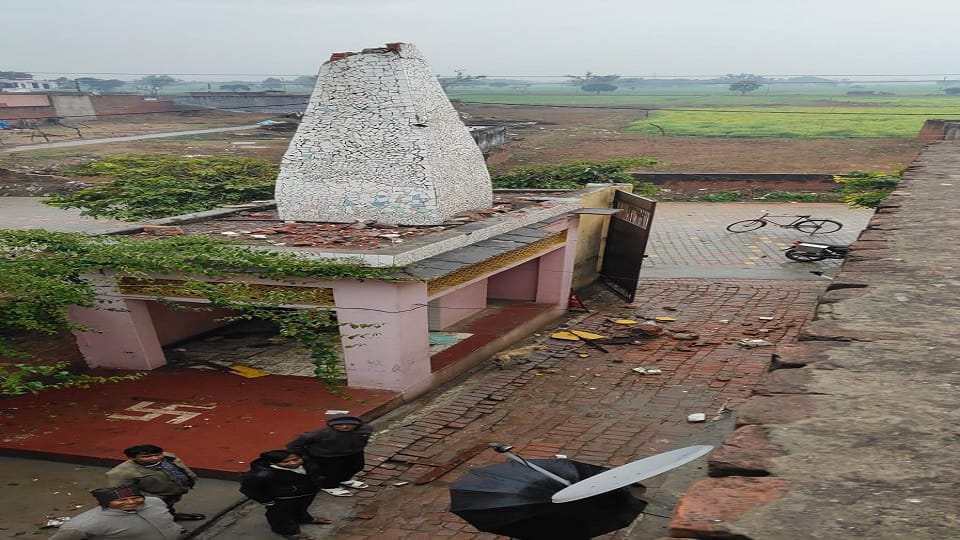 Lightning fell on the temple broken dome and cupboard