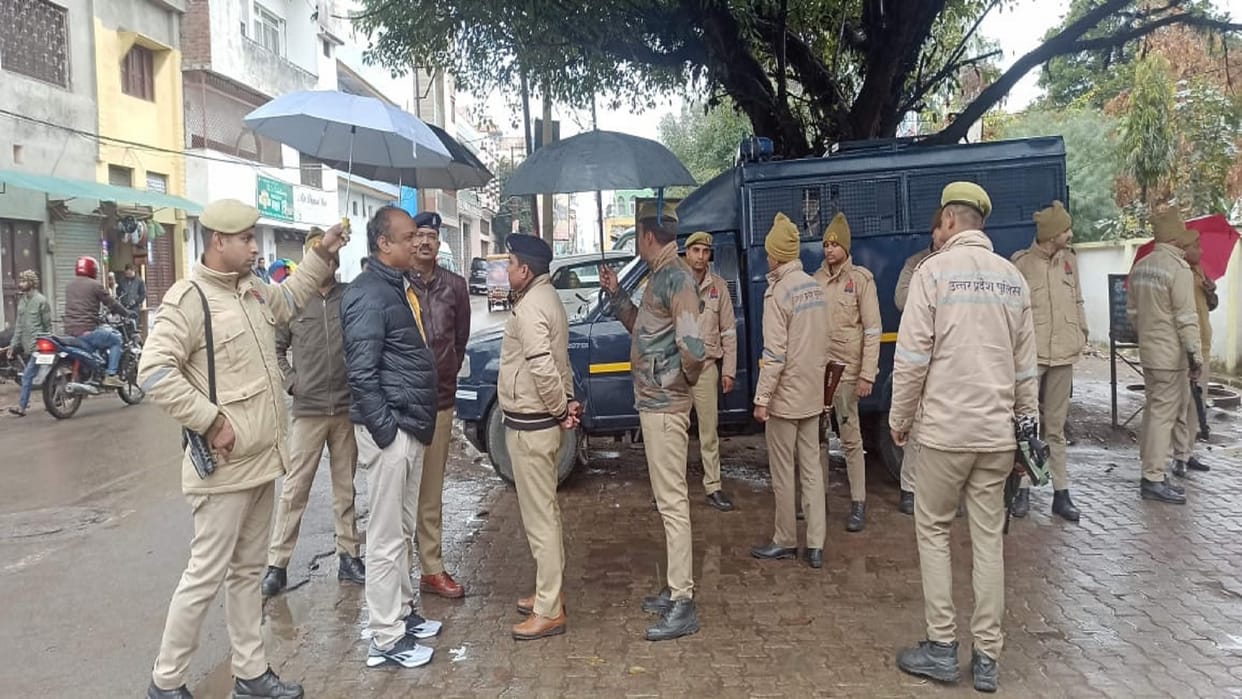 UP Mlc Election 2023 Voting for five MLC seats 63 candidates live update in hindi