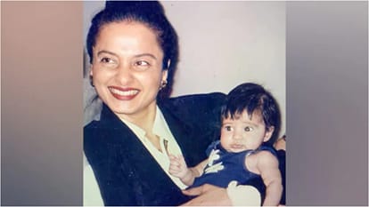 Did You Recognize This Little Girl Seen In Actress Rekha Lap Today She ...
