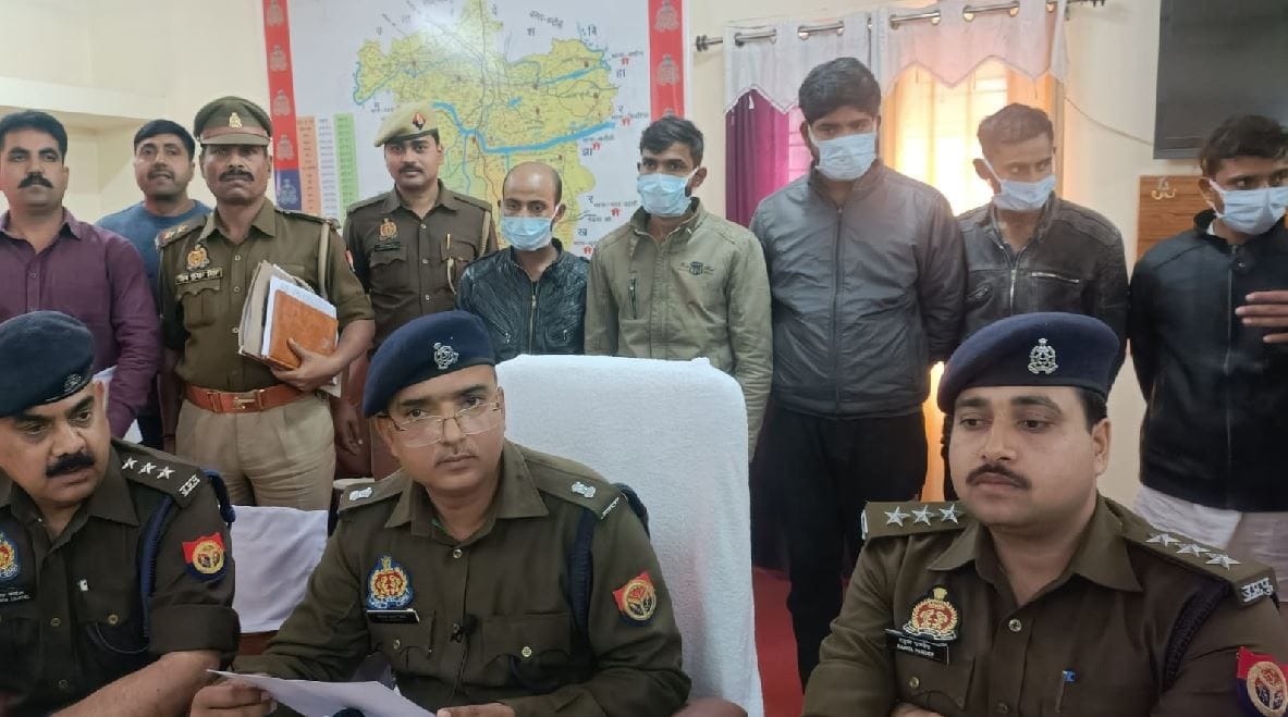 Three fraudsters arrested for cheating by posing as military personnel in sonbhadra
