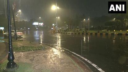 Delhi Weather It rained late night in Delhi NCR