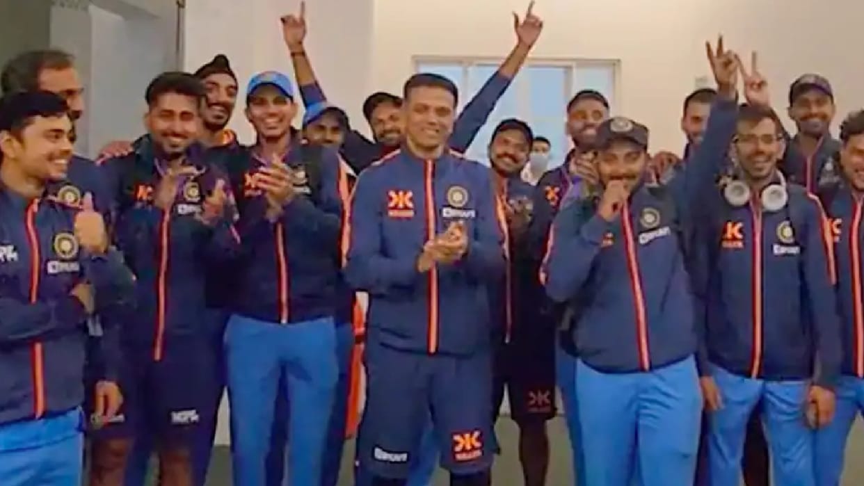 Video Rahul Dravid Prithvi Shaw special message for womens under-19 team said this is a historic day for girls