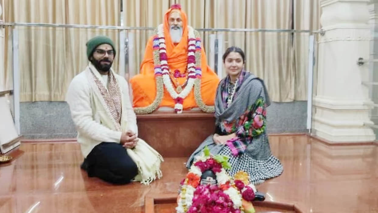 Virat Kohli, Anushka Sharma in Rishikesh before Test series against Australia, reached PM Modi's guru's ashram