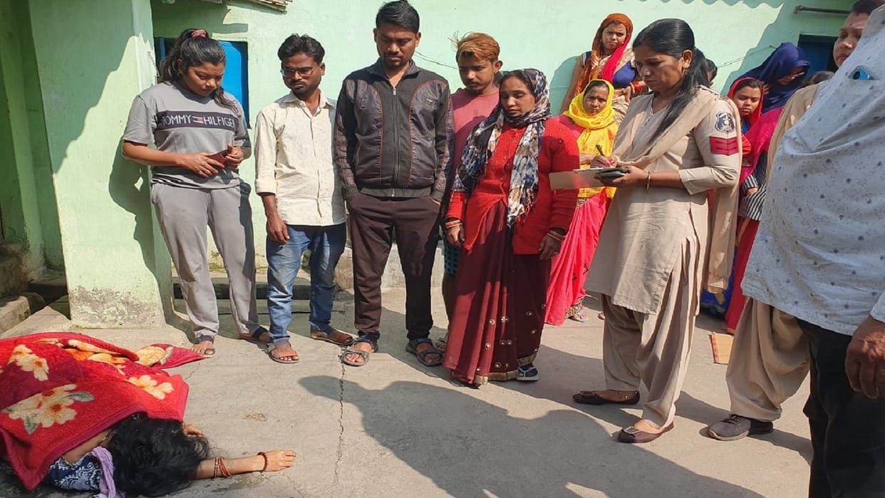 woman dead body found in house in suspicious condition in korba