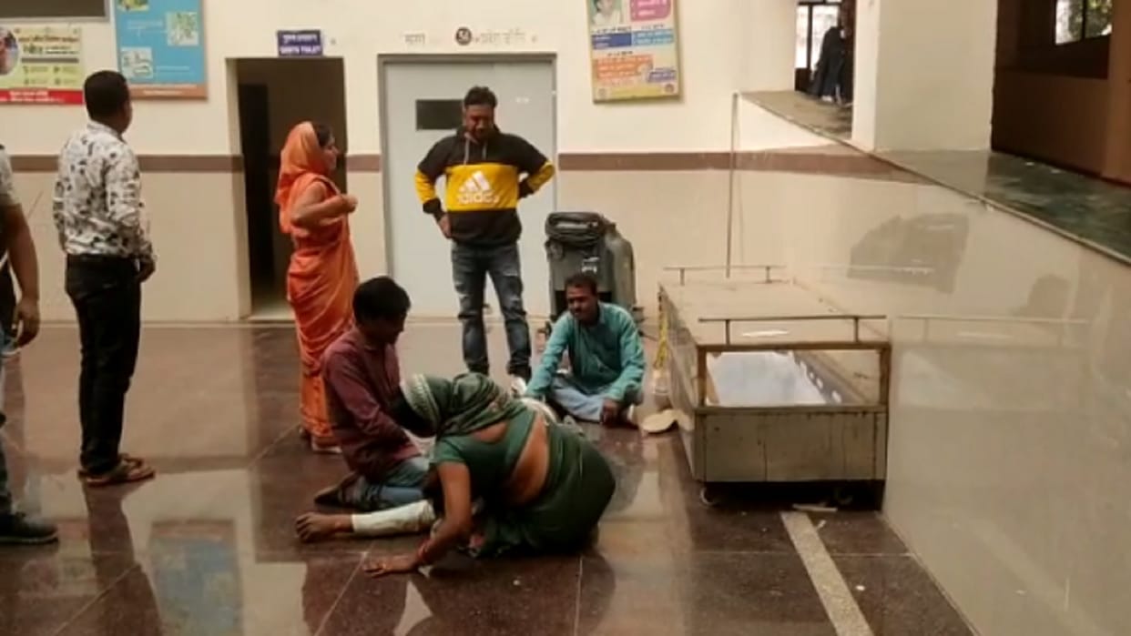 chhattisgarh youth dies due to electrocution, mother and aunt scorched in gpm