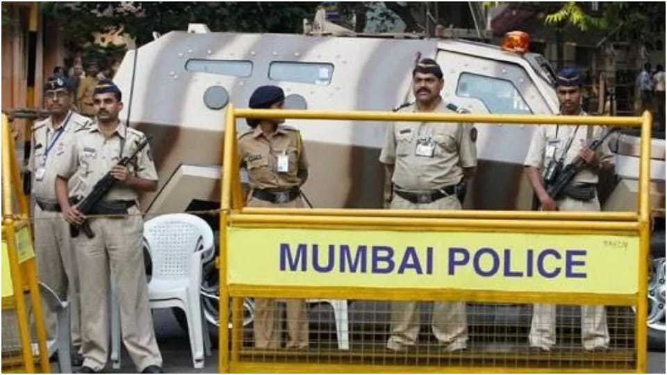 decomposed body of an elderly man has been found in the forest of Mumbai