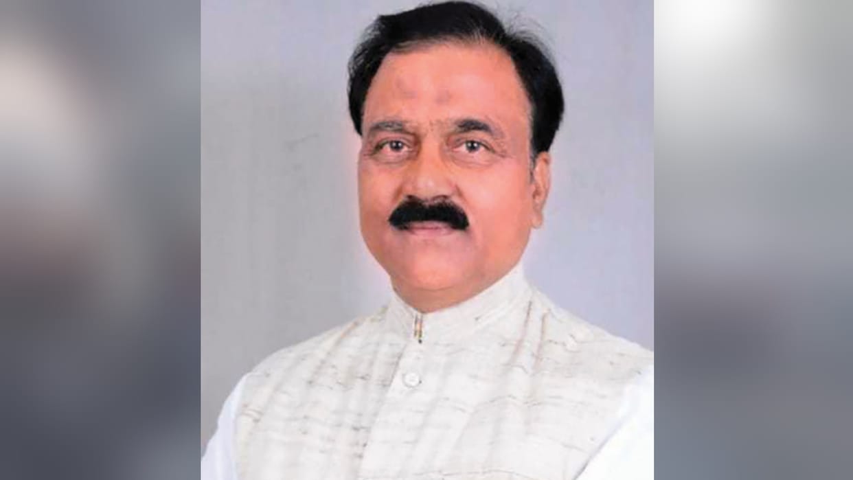 ramcharitmanas controversy noida samajwadi party leader naveen dubey resigns on swami prasad maurya comment