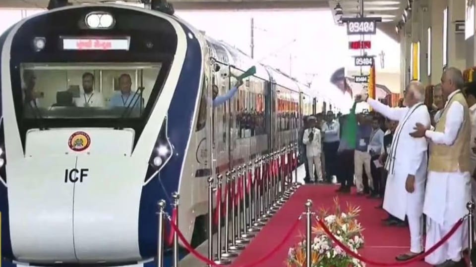 Maharashtra will get 2 Vande Bharat trains, PM Modi will flag off on 10 February