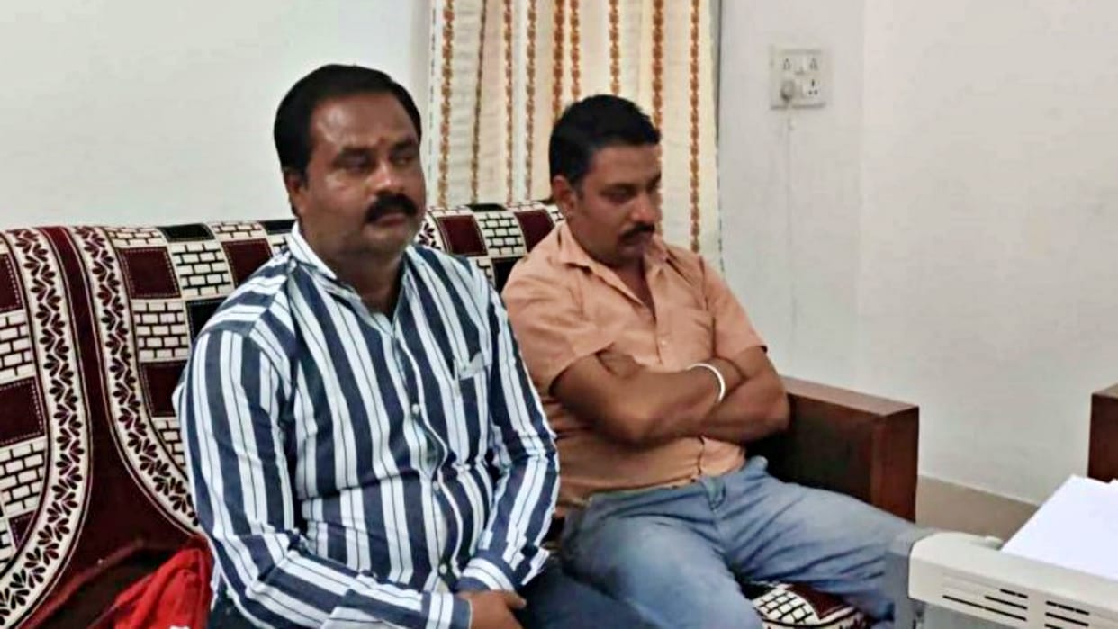 Secretary and deputy sarpanch arrested for taking bribe of Rs 20,000 in Katni