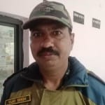नायब सूबेदार विजय सिंह और अपर कलेक्टर आशीष तिवारी