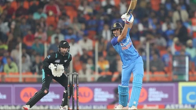 IND vs NZ Live: भारत ने न्यूजीलैंड को दिया 235 रन का लक्ष्य, शुभमन गिल ने 63 गेंद पर बनाए 126 रन IND vs NZ Live Score: India vs New Zealand 3rd T20 Today Match Scorecard Result News Updates in Hindi