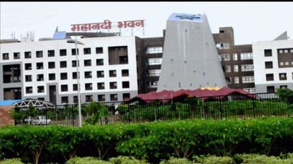 Chhattisgarh: रिटायरमेंट होते ही आईएएस निरंजन दास को इस विभाग में मिली संविदा नियुक्ति, आदेश जारी महानदी भवन, नवा रायपुर