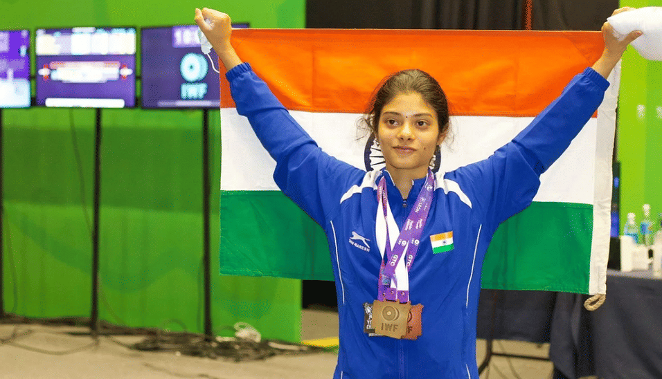 khelo india indore weightlifter akanksha vyavahare story