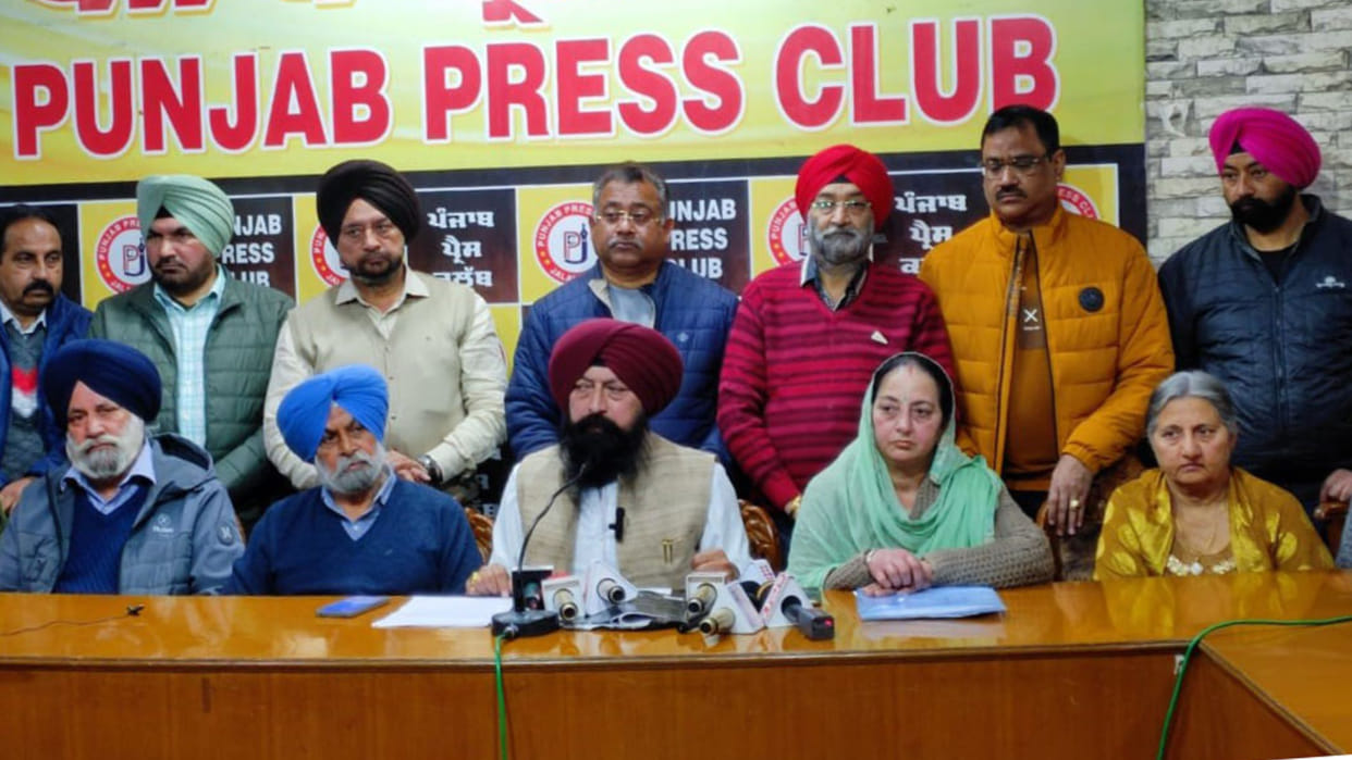 46 leaders including former senior deputy mayor resigned from Akali Dal in Jalandhar