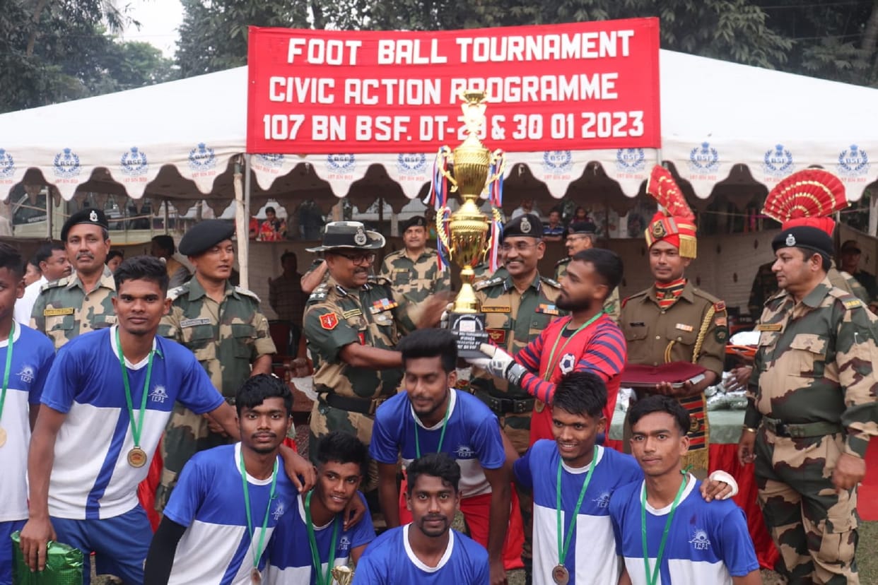 BSF organized a football match in the border village, Pragati Sangh defeated Nandan Club in the final