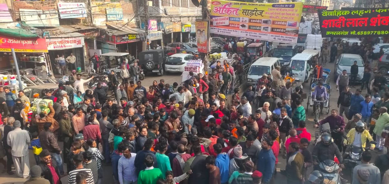 Uproar in Kanpur, Cattle catching squad attacked, enforcement squad accused of stone pelting