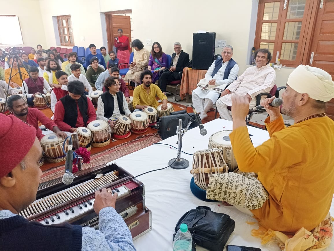 Pandit Sukhwinder Singh Namdhari, a disciple of Kishan Maharaj, taught the students of music science