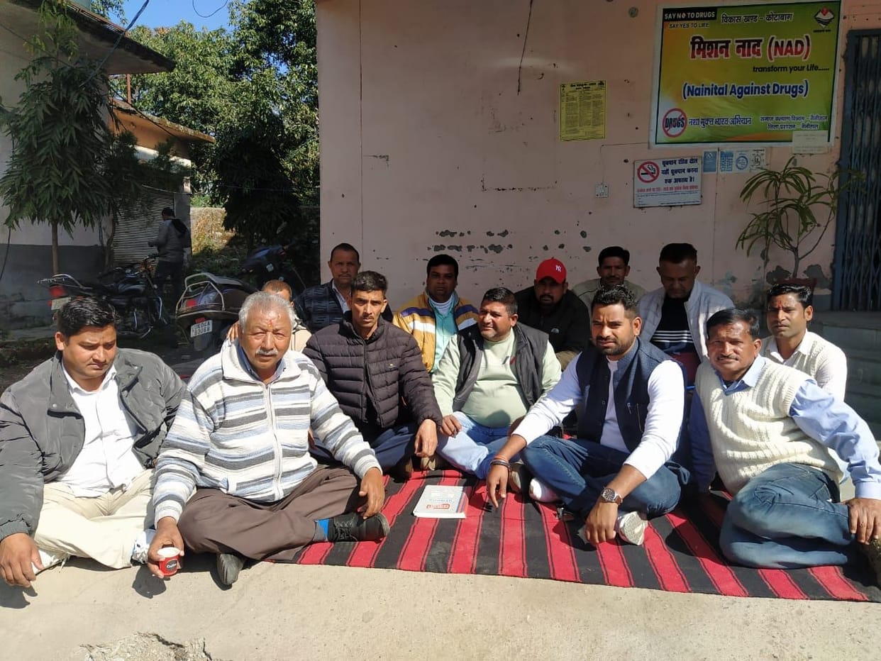 Pradhans lockout in block offices