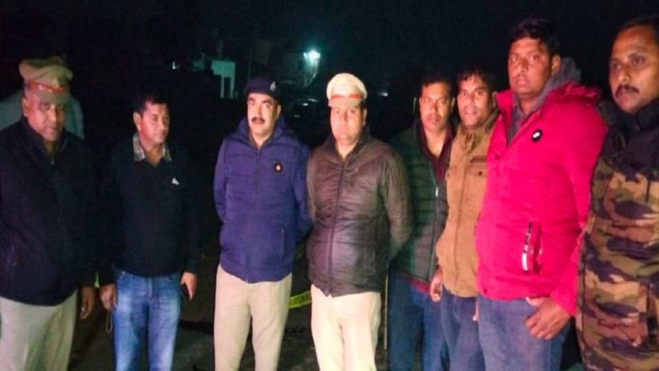 Police arrested the accused of murder in the encounter in mathura crime news