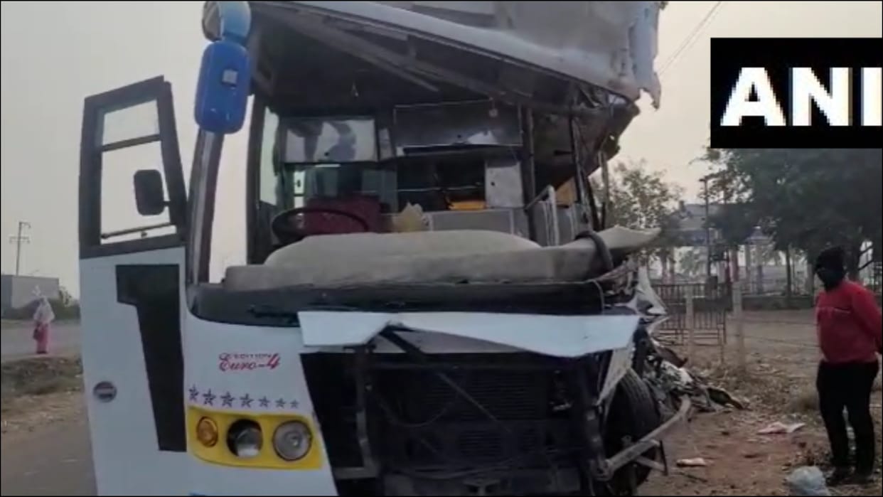 many killed as bus rams into truck on Pune-Solapur highway in Pune Maharashtra news updates