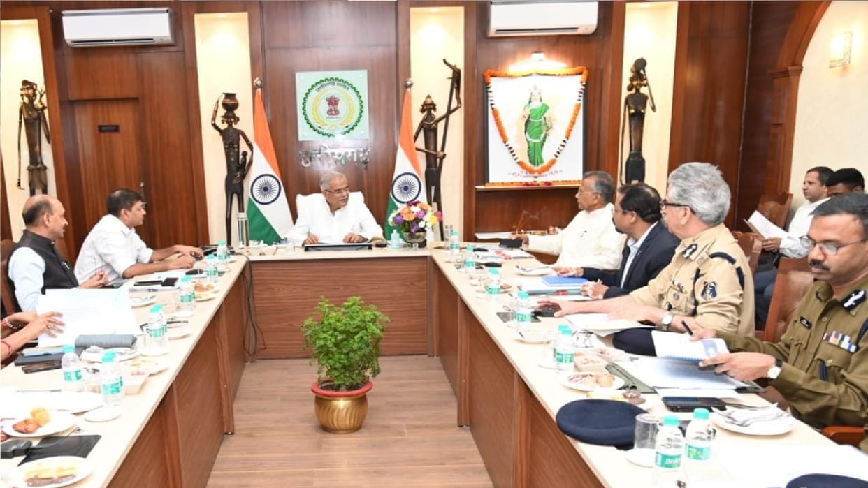 CM Bhupesh took a meeting departments regarding Budget