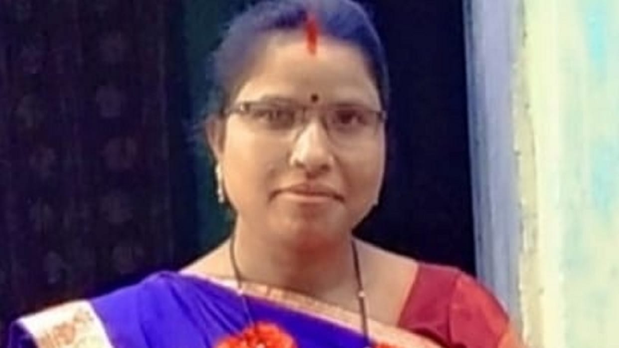 activa rider woman killed by trailer, husband injured in korba