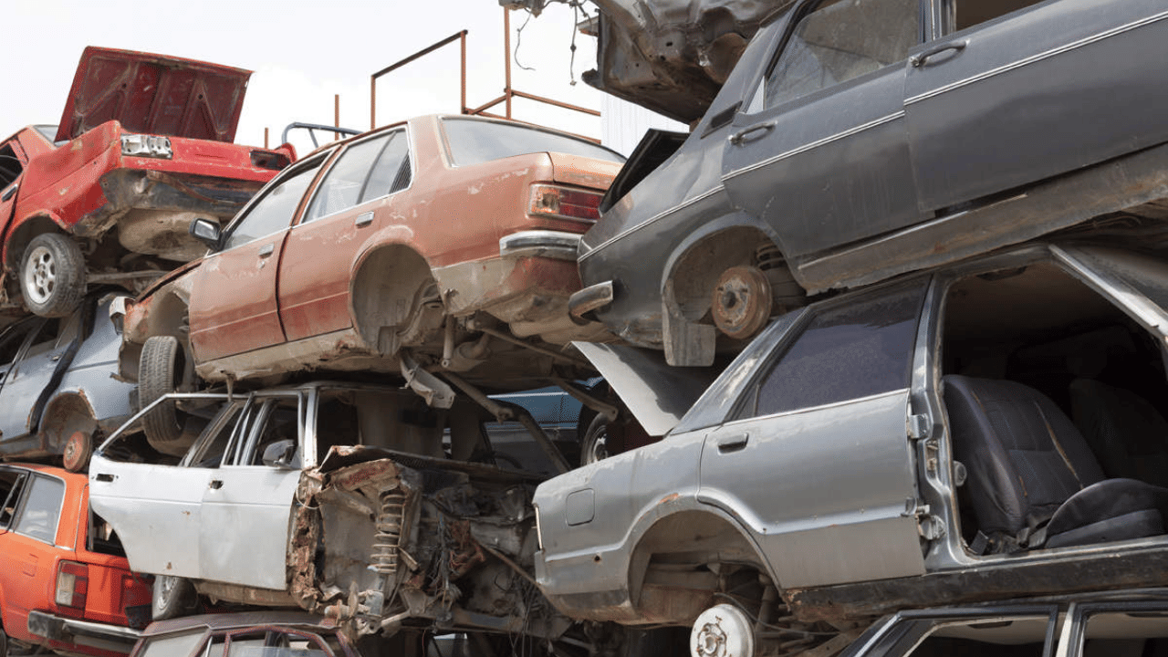 Govt has given information in parliament, how many old vehicles registration cancelled in delhi ncr