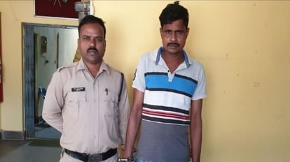 Jagdalpur: प्रतिबंधित दवाओं के साथ एक गिरफ्तार, बस स्टैंड के पास नशीली गोलियां बेचने के लिए घूम रहा था पुलिस की गिरफ्त में आरोपी