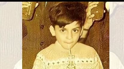 Pathaan Movie Actor Shah Rukh Khan Childhood Photo Goes Viral Know About Srk Struggle Days And Net Worth